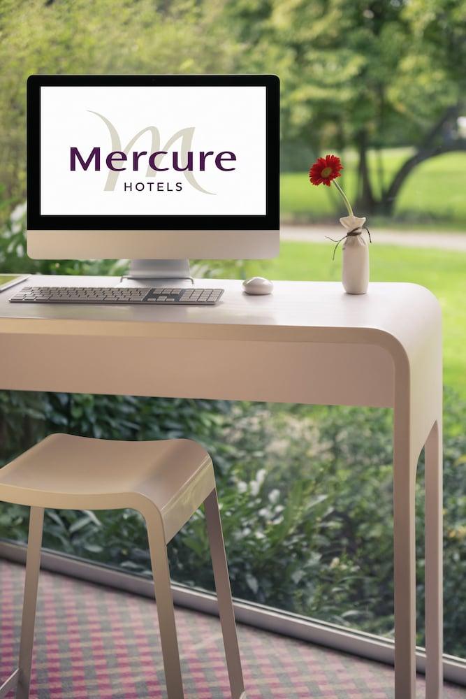 Mercure Besancon Parc Micaud - Hotel & Bar Εξωτερικό φωτογραφία