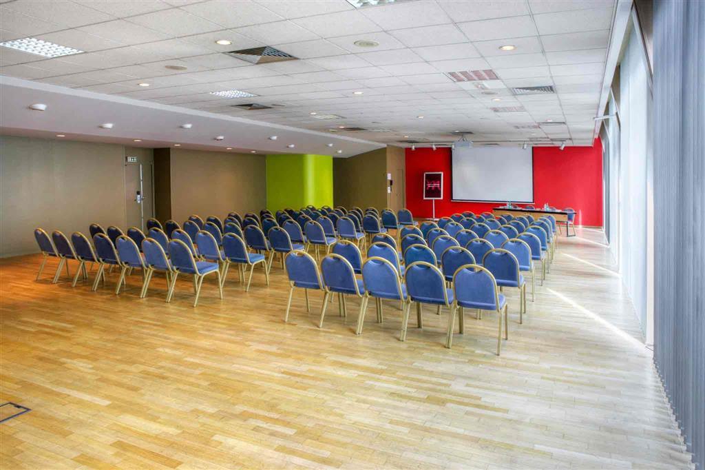 Mercure Besancon Parc Micaud - Hotel & Bar Εξωτερικό φωτογραφία
