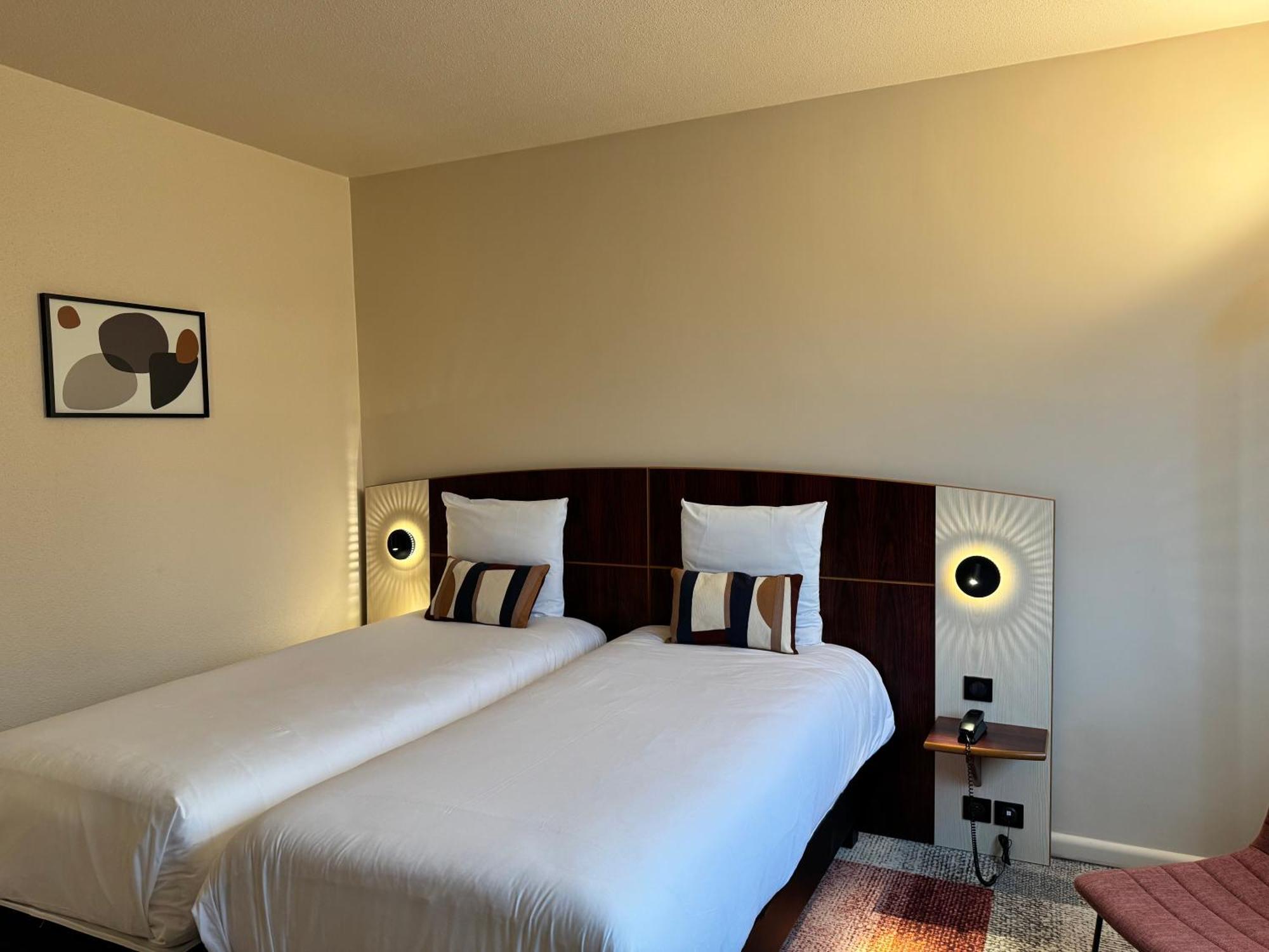 Mercure Besancon Parc Micaud - Hotel & Bar Εξωτερικό φωτογραφία