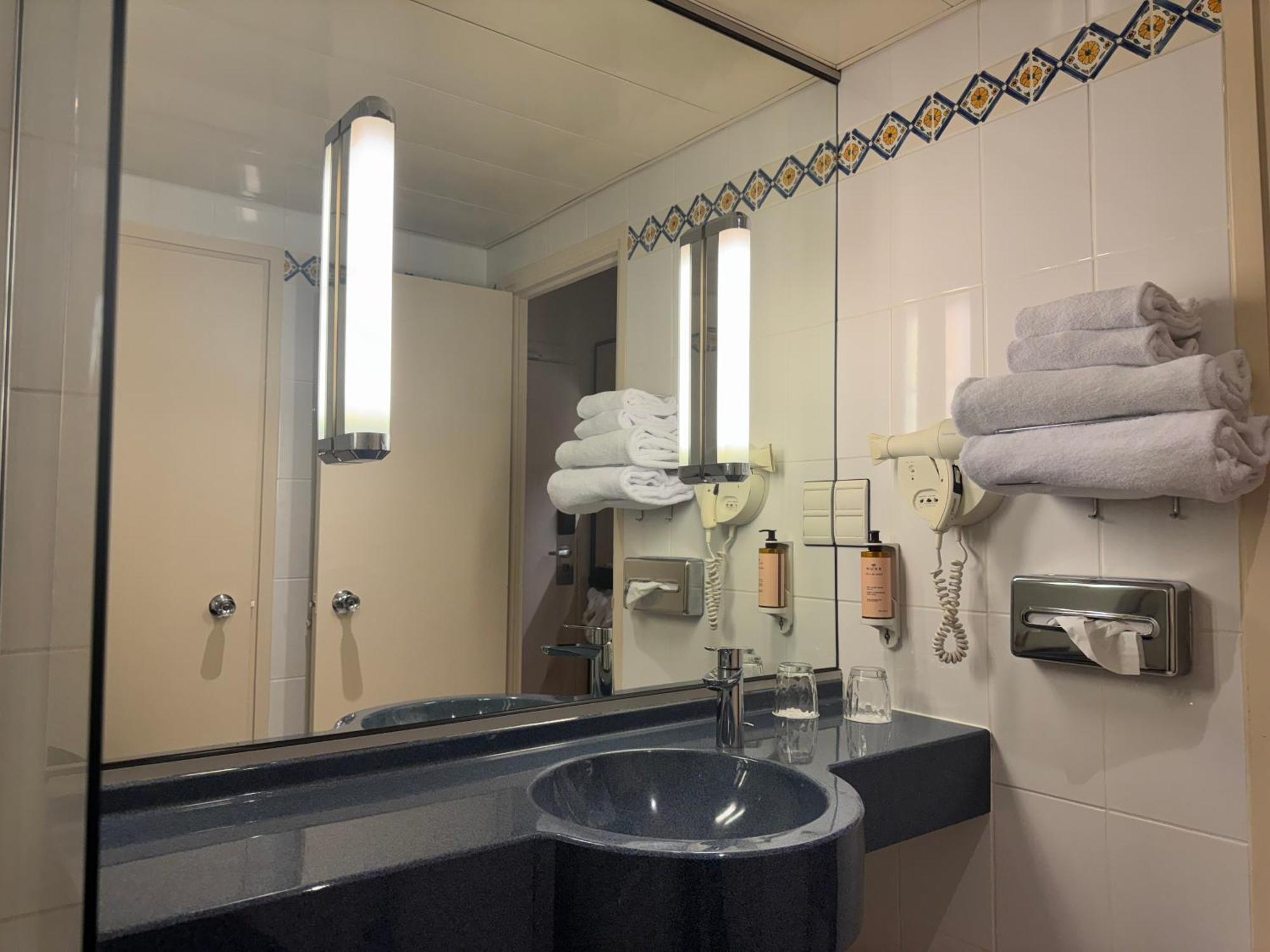Mercure Besancon Parc Micaud - Hotel & Bar Εξωτερικό φωτογραφία