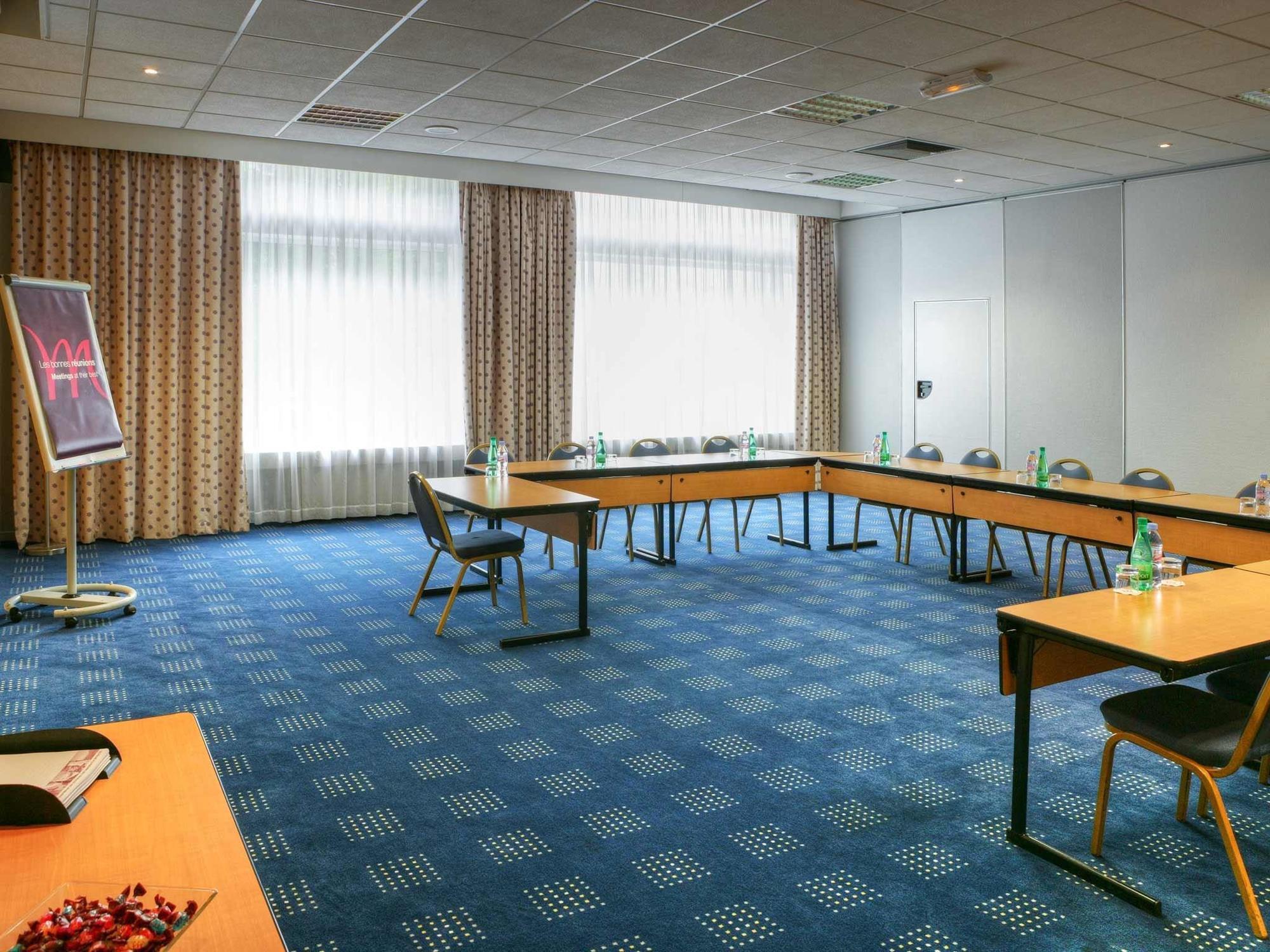 Mercure Besancon Parc Micaud - Hotel & Bar Εξωτερικό φωτογραφία